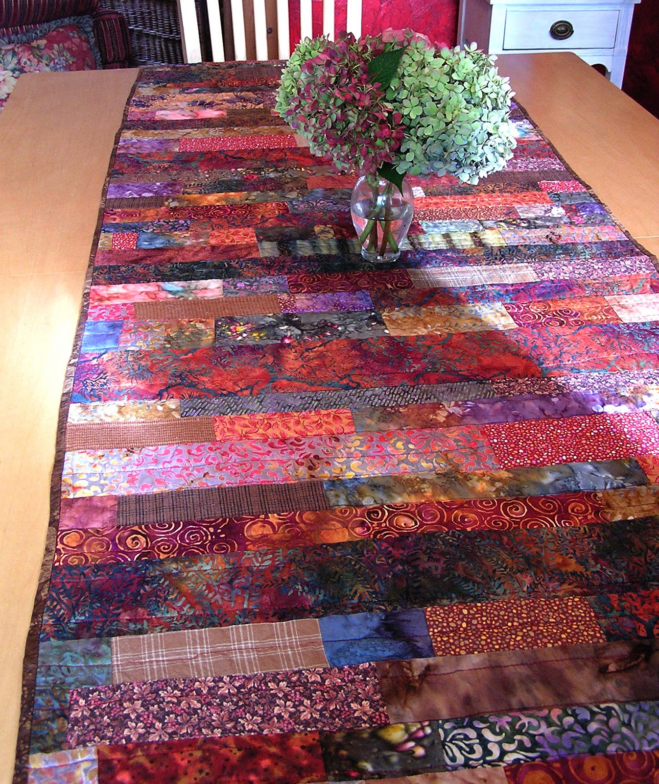 table runner NEW 514 FALL TABLE RUNNER PATTERNS QUILTING